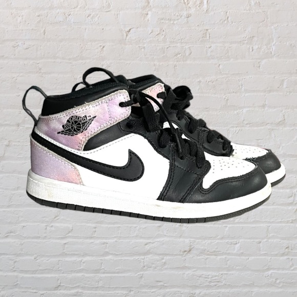 Jordan Other - Air Jordan Mid SE Zen Master Sneakers